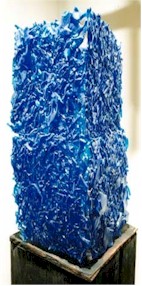 Object uit blauw glas